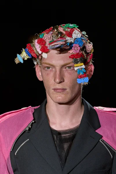 Look 40